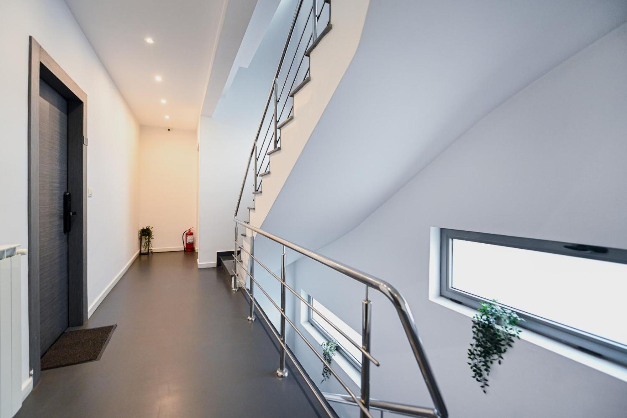Urban Elegance - Stylish Central Accommodation Bucureşti Ngoại thất bức ảnh