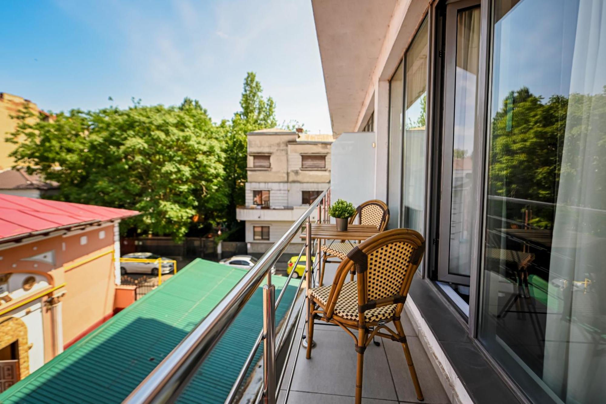 Urban Elegance - Stylish Central Accommodation Bucureşti Ngoại thất bức ảnh