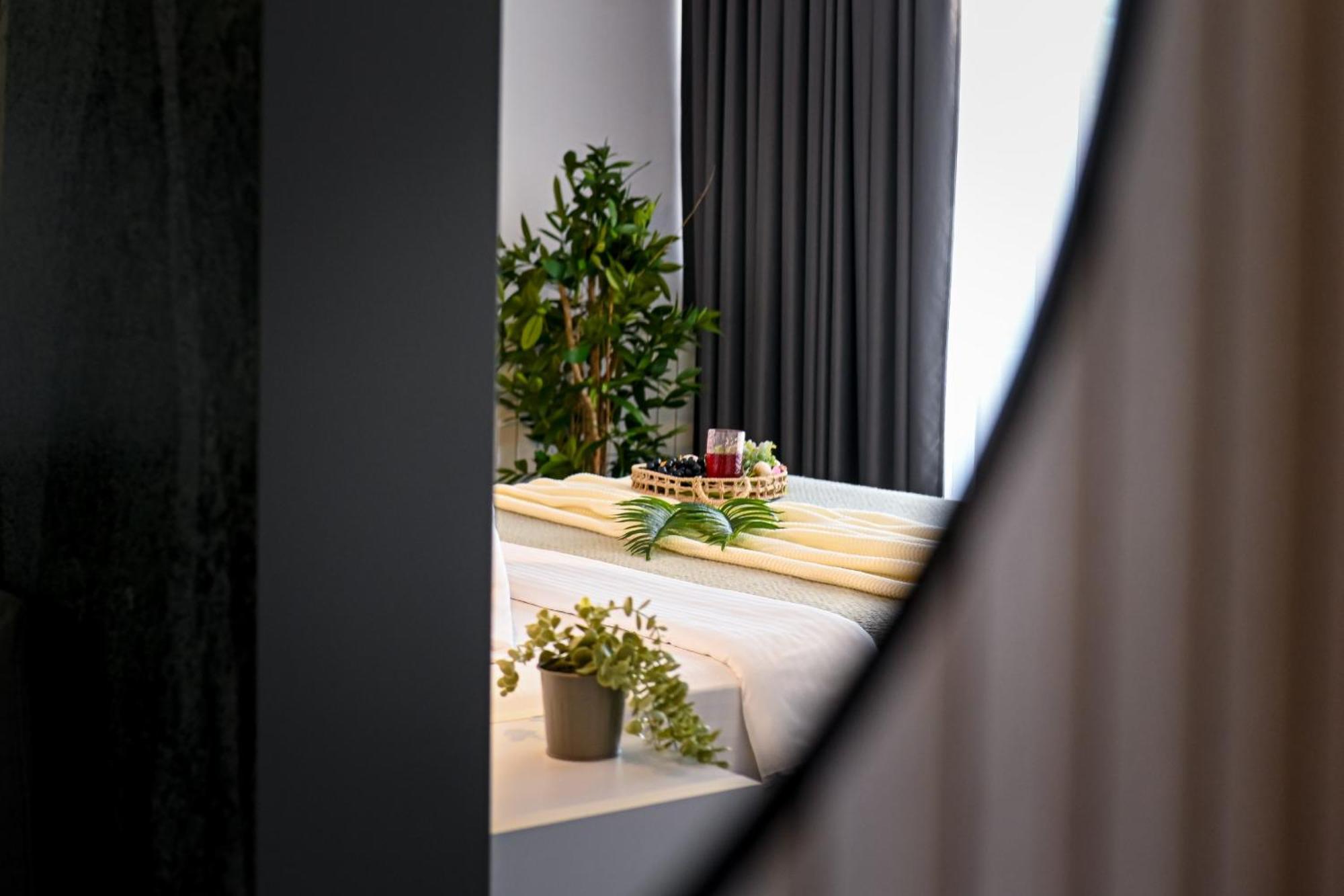 Urban Elegance - Stylish Central Accommodation Bucureşti Phòng bức ảnh