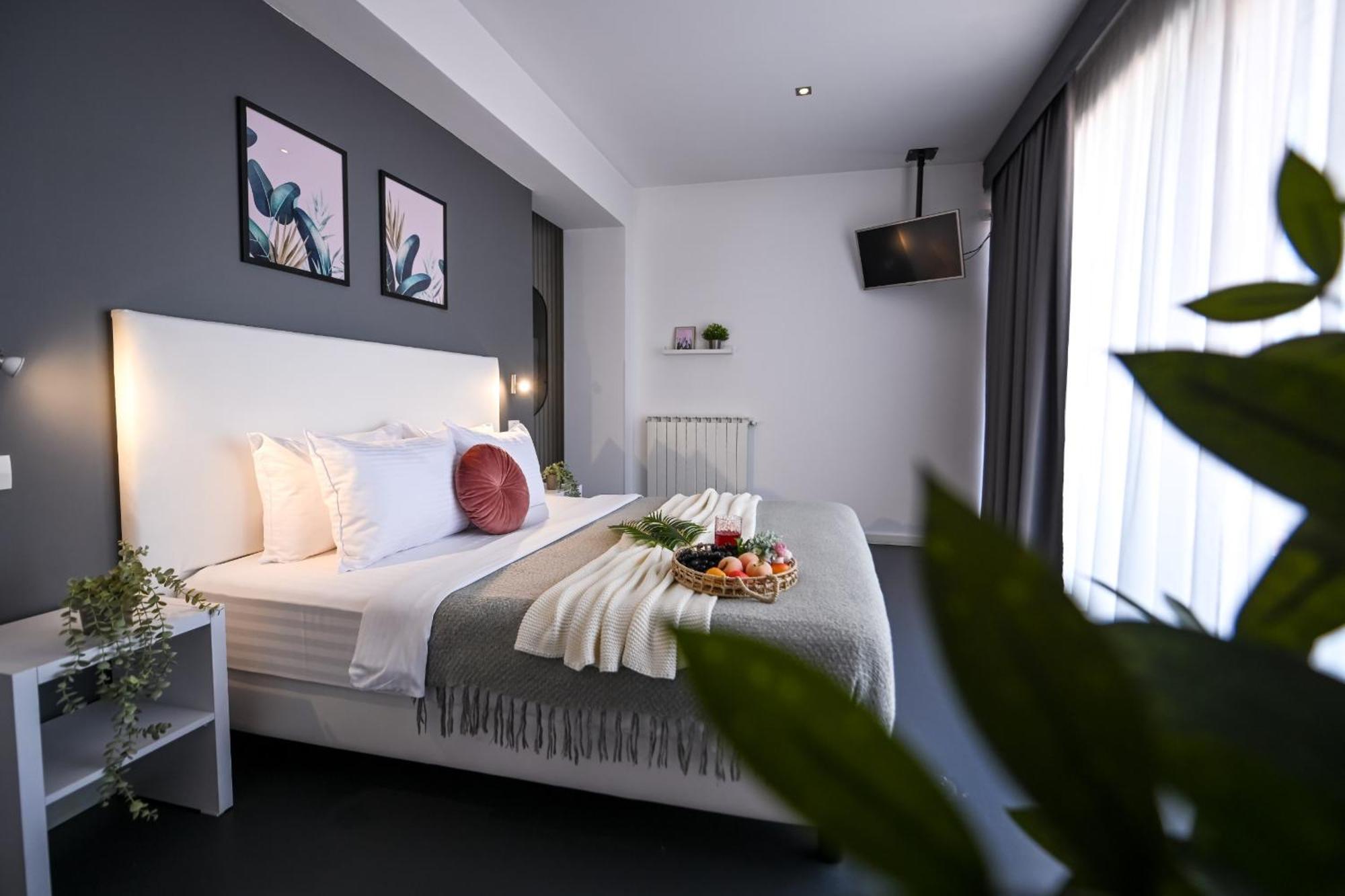Urban Elegance - Stylish Central Accommodation Bucureşti Phòng bức ảnh