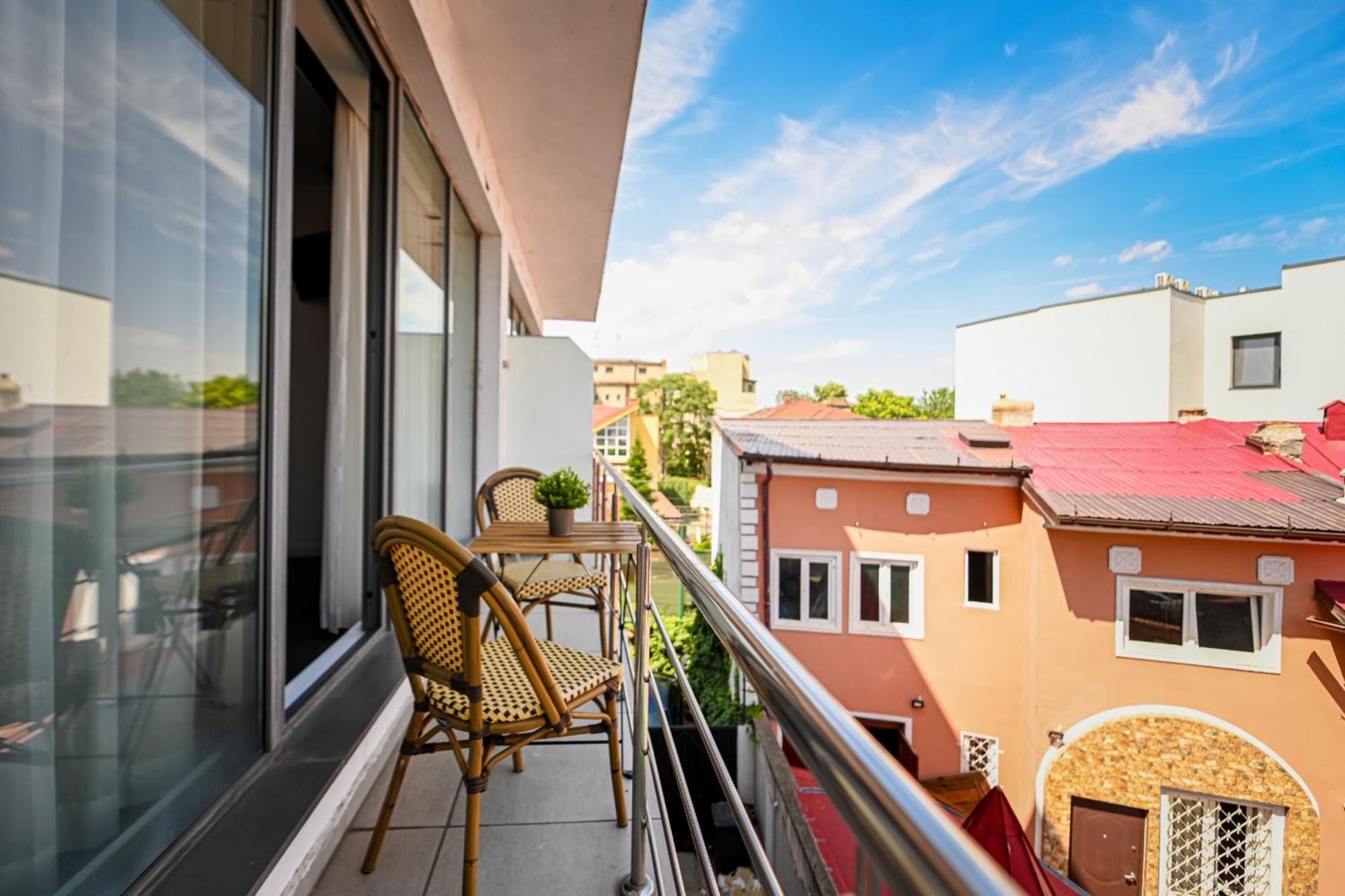 Urban Elegance - Stylish Central Accommodation Bucureşti Ngoại thất bức ảnh