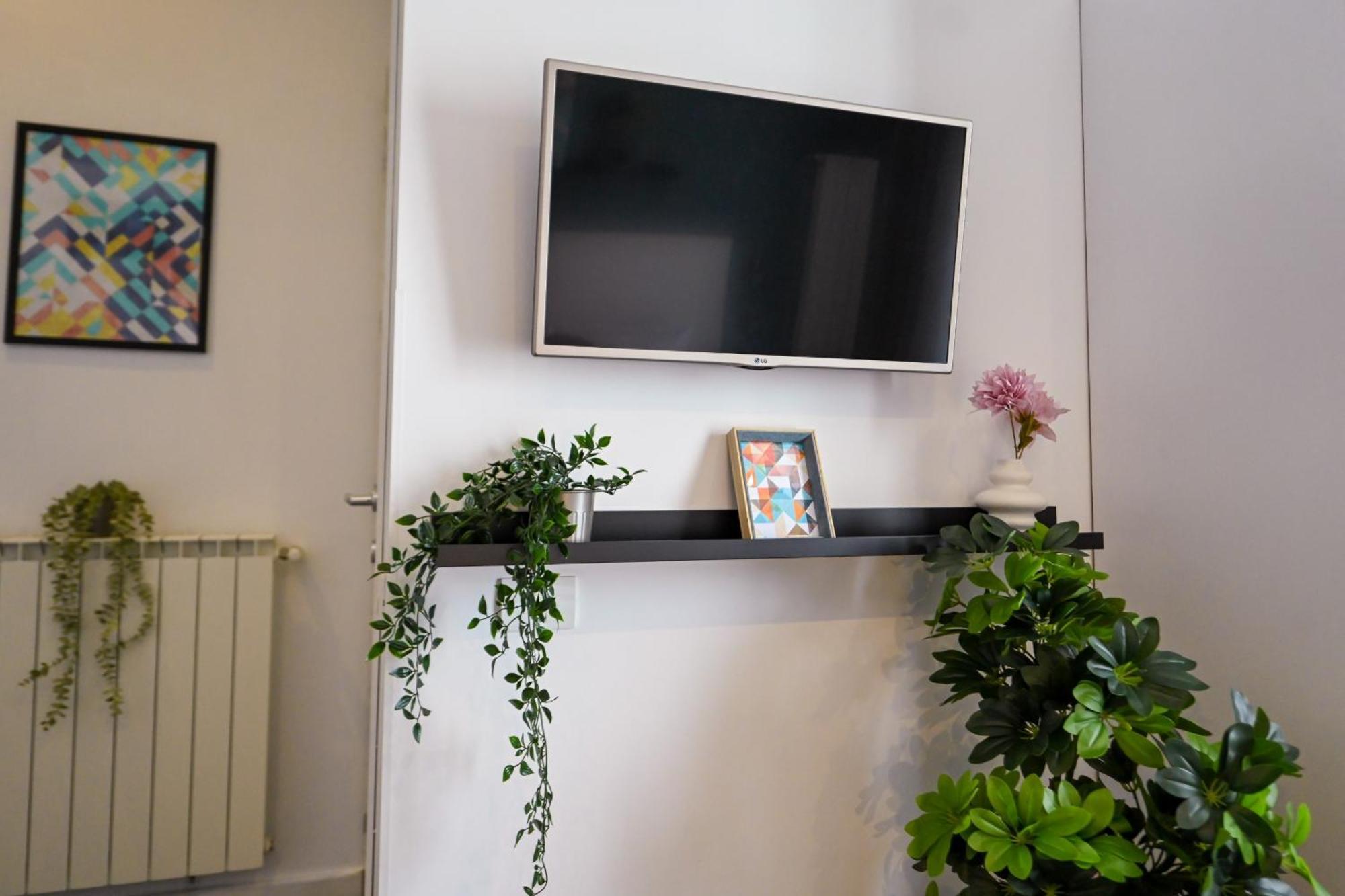 Urban Elegance - Stylish Central Accommodation Bucureşti Phòng bức ảnh